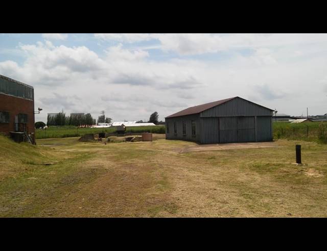 5,200M² WAREHOUSE TO LET IN AUREUS